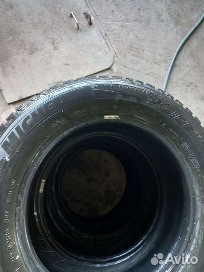 Michelin X-Ice North 215/60 R16 99