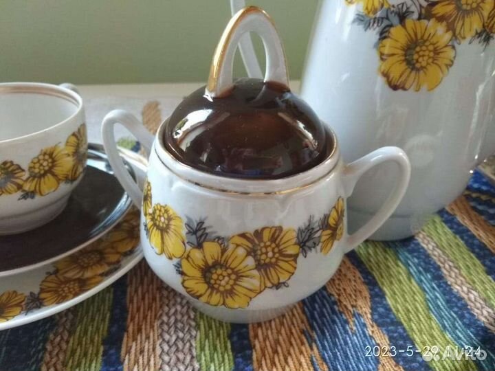 Кофейный сервиз из тонкого фарфора