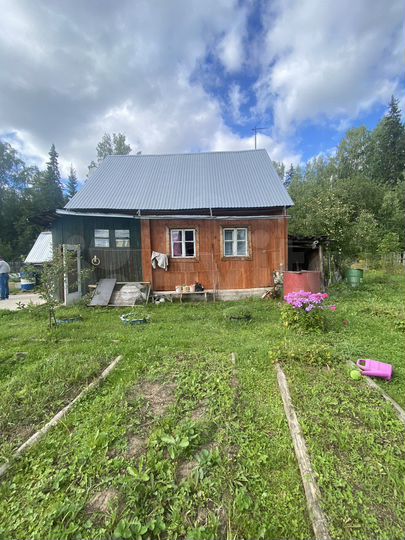 Дача 50 м² на участке 10 сот.