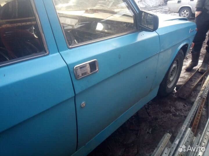 Дверь передняя правая Волга 24