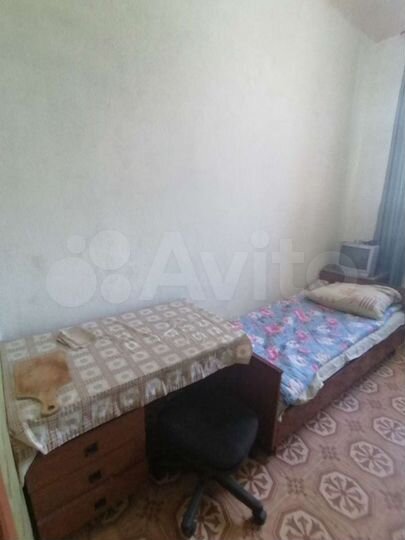 Комната 13 м² в 3-к., 2/4 эт.