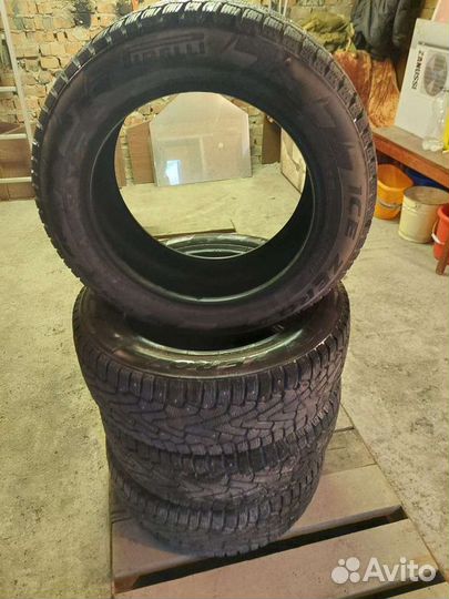 Pirelli Ice Zero 235/55 R18 104T
