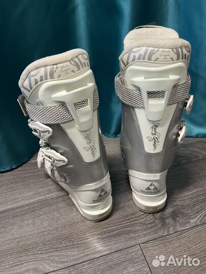 Горнолыжные ботинки fischer 24.5 на 37рр