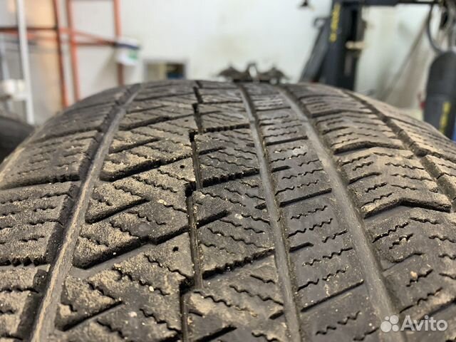 Bridgestone Blizzak Ice 245/45 R19 98S