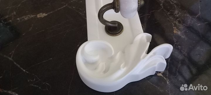 Вешалка резная настенная 