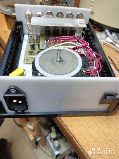 Блок питания для гитарных педалей