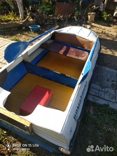 Лодка Романтика