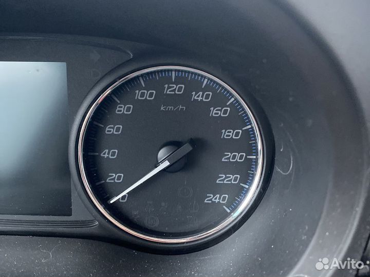 Mitsubishi Outlander GF приборная панель