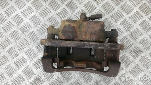 Суппорт тормозной передний правый KIA sorento 1 (1