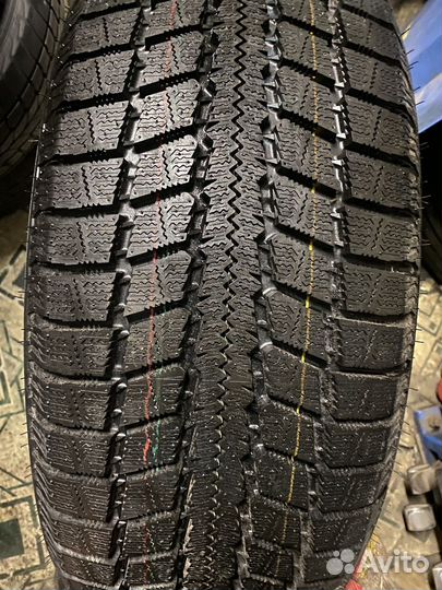 Nitto SN 2 Winter 235/55 R20
