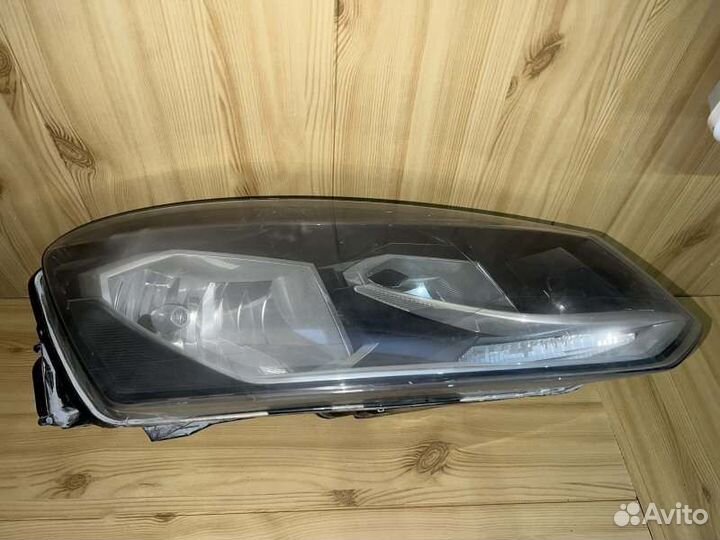 Фара передняя правая Volkswagen Polo 5 2014-2021