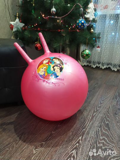 Мяч прыгун с рожками