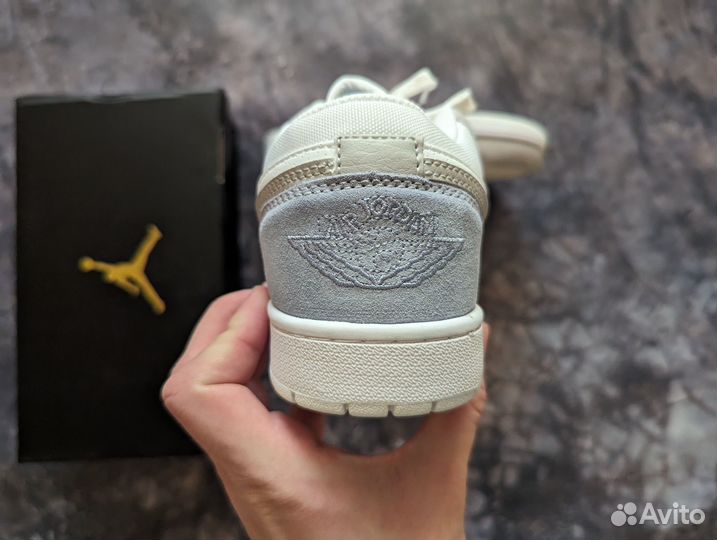 Кроссовки женские Nike Air Jordan 1 low Paris