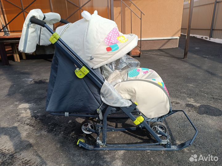 Детские санки на колесах