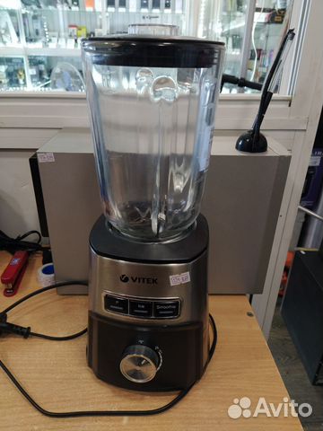 Настольный блендер Vitek VT-8519 2000w