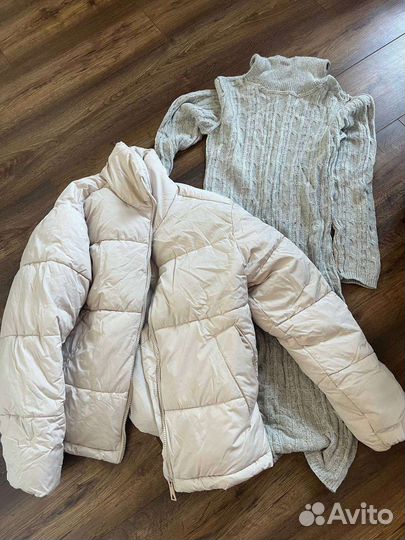 Большая сумка с женскими вещами