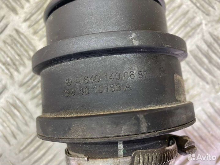 Патрубок интеркулера Mercedes-Benz B W245 A1695280482,A6401400687 Дизель АКПП 2.0 2006