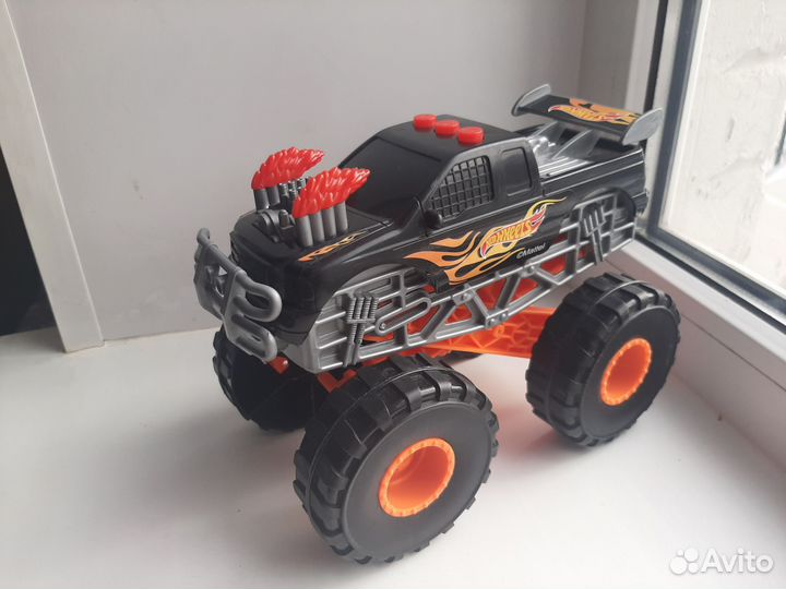 Внедорожник хот вилс со звуком
