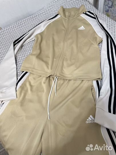 Спортивный костюм adidas