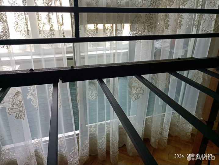 Двухярусная кровать