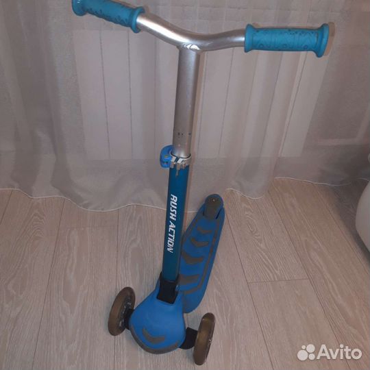 Самокат детский трехколесный