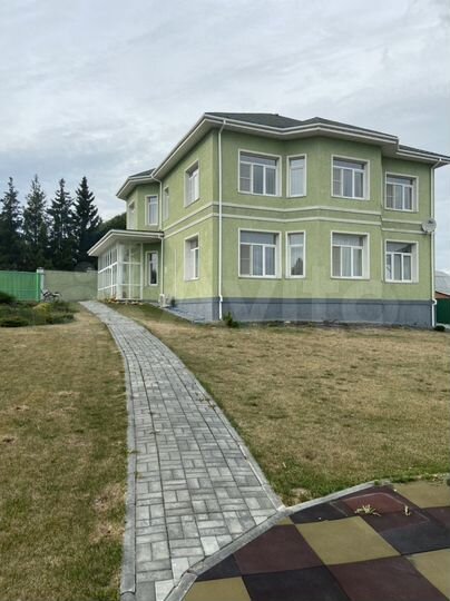 Коттедж 309,8 м² на участке 14 сот.