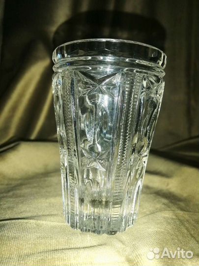 Хрустальные стаканы и фужеры