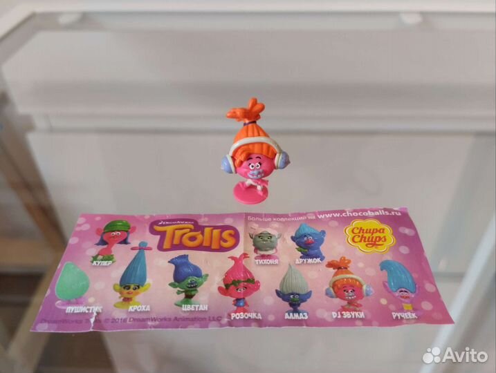 Игрушки из киндера, чупа-чупс