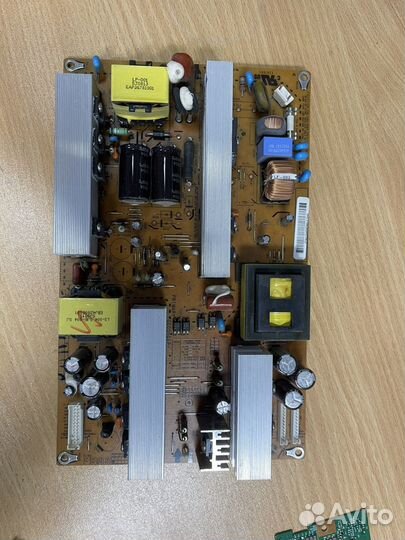 Телевизор LG 37LG5000-ZA разбор