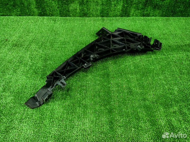 Кронштейн переднего бампера левый Audi Q7 4L