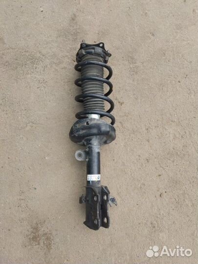 Стойка амортизатора передняя правая Honda Cr-V 4