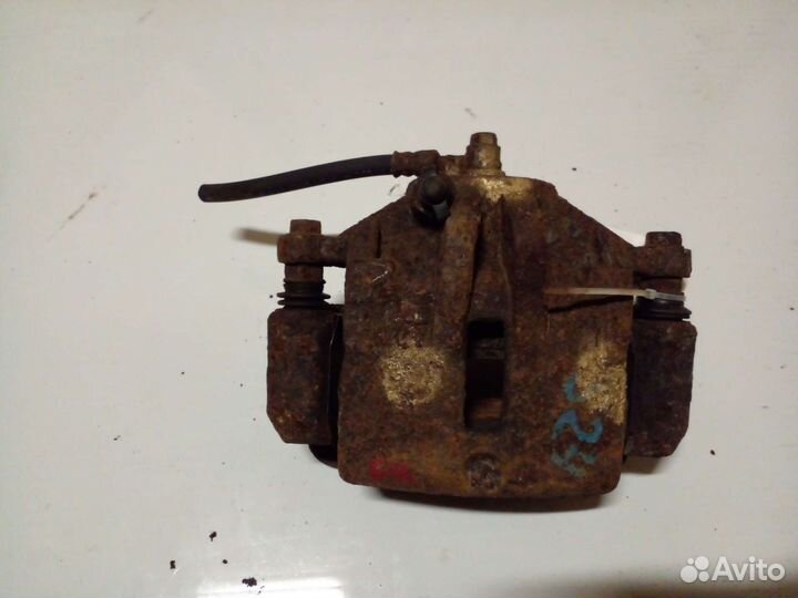 Суппорт передний правый hyundai tuсson