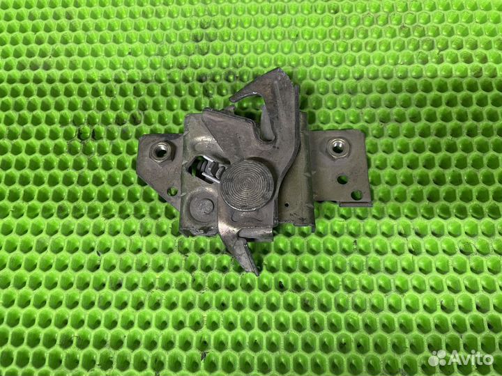 Замок капота Ford Fusion 2002-2012