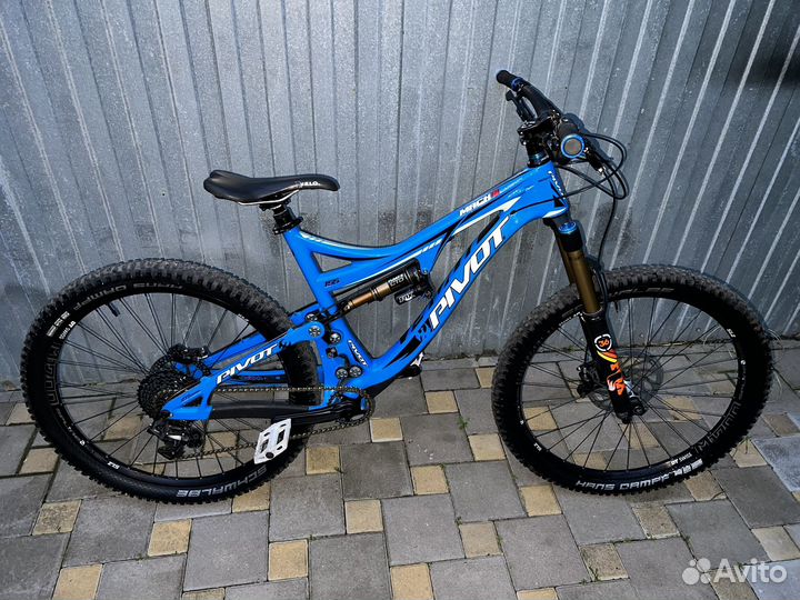Pivot mach6 full carbon enduro 27.5