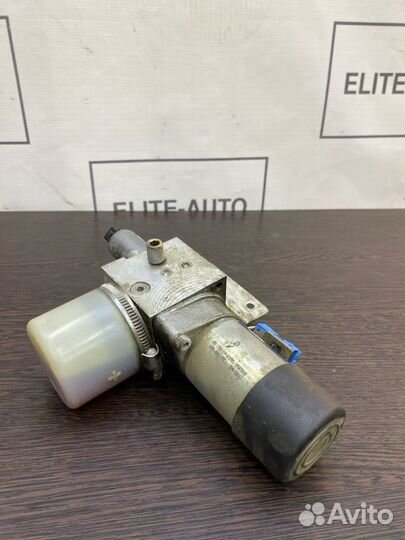 Механизм подъема багажника Bmw 7 E66 2002