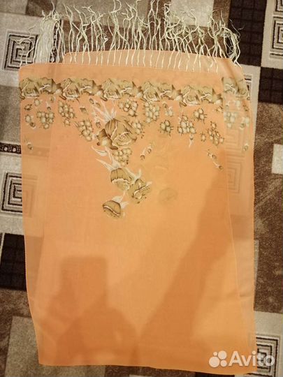 Женские шарфы и платки