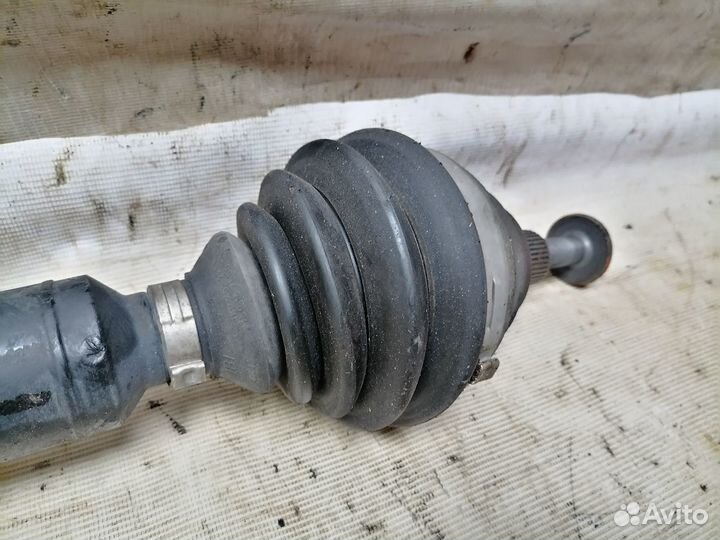 Привод передний правый Audi A3 8P 2.0L turbo1K0407