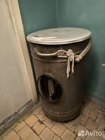 Круглая железная стиральная машина СССР