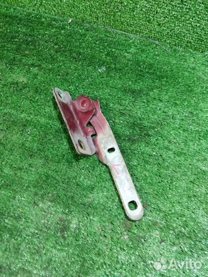 Петля капота левая Renault Logan