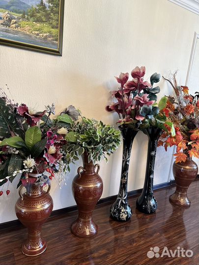 Вазы с цветами