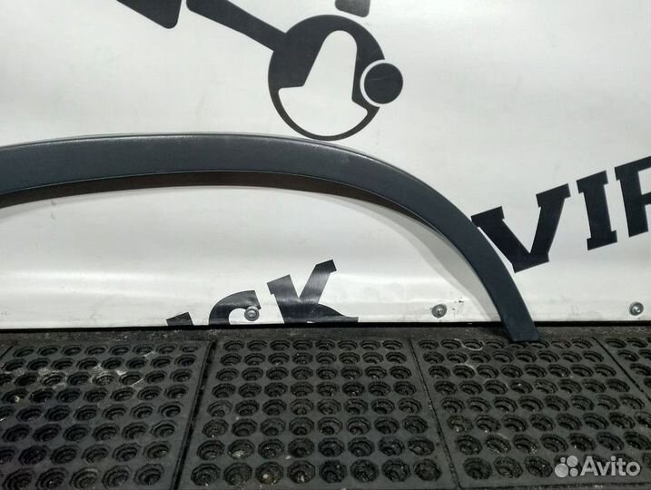 Накладка крыла правого Volvo FH