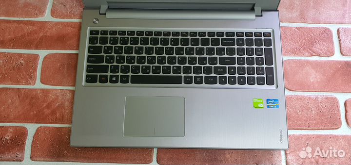 Lenovo intel I5 RAM 8 GB nvidia GT740M SSD 240 GB