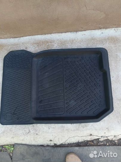 Резиновые коврики для Nissan Almera G 15