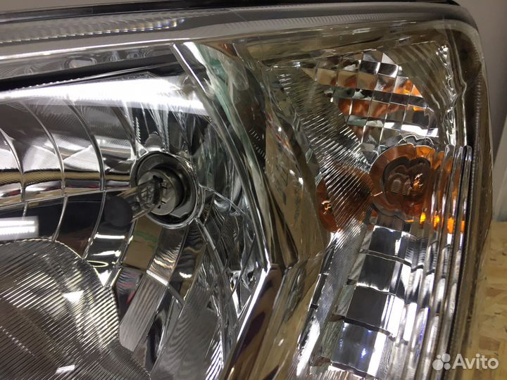 Фара Datsun on do правая, левая Оригинал