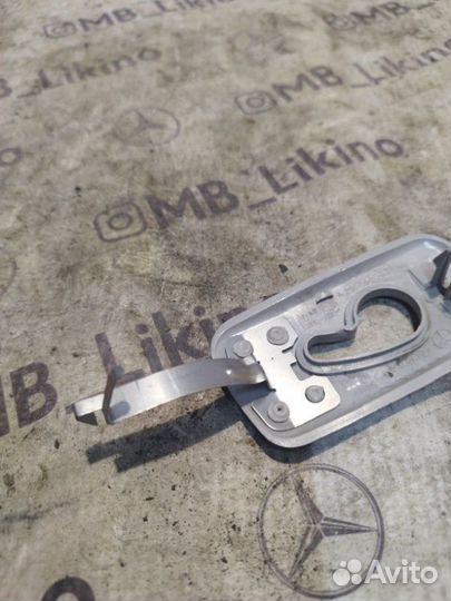 Накладка салона правая Mercedes Ml W164