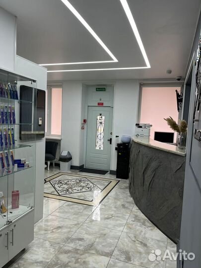 Стоматологическая клиника+4 комн квартира