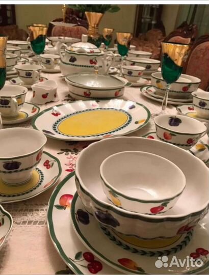 Набор столовой посуды на 12 персон