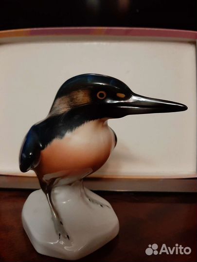 Статуэтка антикварная фарфор зимародок