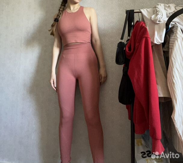 Спортивный костюм женский