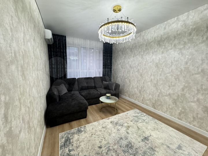 2-к. квартира, 54 м², 8/18 эт.